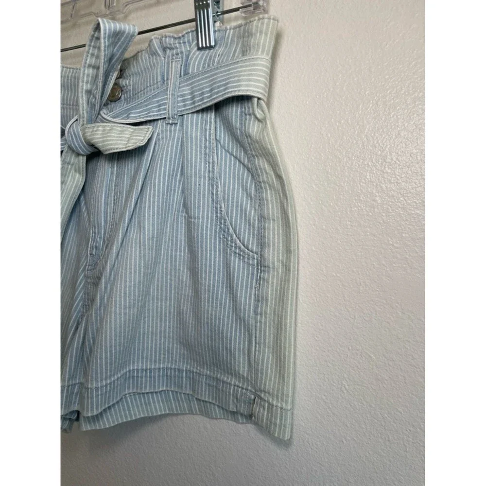 NWT American Eagle Mom Shorts - 6 Blue White Stripe Paperbag (FLAWED)